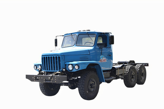 Meriam baja kecil 2,5 ton Sasis EQ2082_DF240 truk off-road Konfigurasi 170 tenaga kuda_6*6 sasis kendaraan khusus klasik 25Y