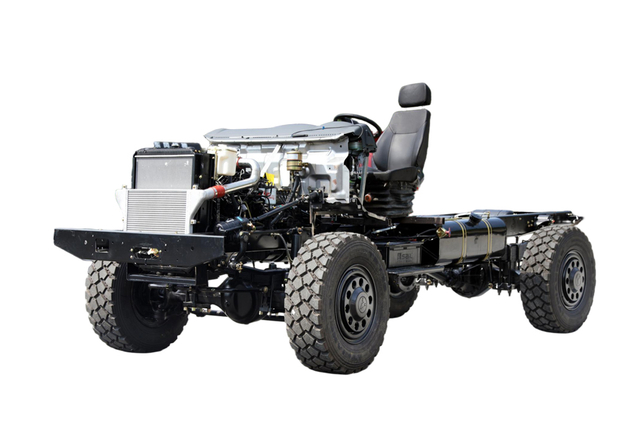210 tenaga kuda EQ2070 manual pelat baja 6 kecepatan tipe III sasis_4×4DF kendaraan khusus off-road ekspor_kendaraan penggerak empat roda disesuaikan dengan instrumen