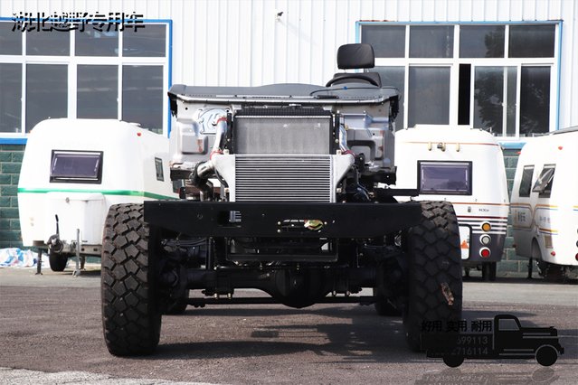 Sasis khusus off-road penggerak empat roda 4×4 yang dapat disesuaikan_ Sasis depan 5 ton dan belakang 7 ton semua penggerak Kategori 4 sasis_ Kendaraan gandar ganda ban tunggal belakang penggerak empat roda