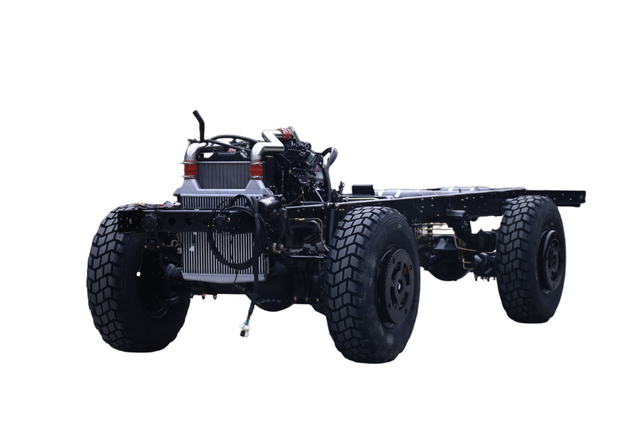 Penggerak empat roda 210 tenaga kuda dengan sistem pengisian dan pengosongan otomatis_EQ2070 manual pelat baja 6 kecepatan tipe tiga sasis_4×4 DF kutipan kendaraan khusus off-road_disesuaikan dengan konfigurasi instrumen