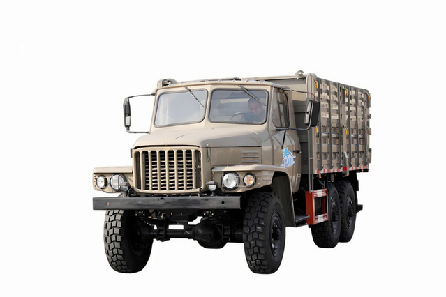 Kendaraan khusus off-road EQ2082_DF Penggerak enam roda klasik 240 kargo 170 tenaga kuda truk_meriam baja kecil 2,5 ton 6*6 transportasi teknik klasik 25Y