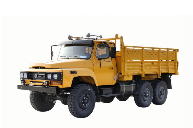 Truk khusus off-road EQ2082 kepala panjang_DF Senapan baja kecil 2,5 ton penggerak enam roda 240 kargo 170 tenaga kuda_6*6 kustomisasi truk pengangkut teknik 25Y klasik