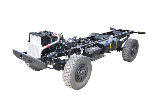 210 tenaga kuda EQ2070 manual pelat baja 6 kecepatan tipe III sasis_4×4DF kendaraan khusus off-road ekspor_penggerak empat roda disesuaikan tanpa instrumen