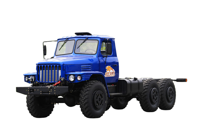 Sasis kendaraan militer off-road EQ2100E6D pabrik_Penggerak enam roda 245 runcing 140 konfigurasi platform truk pengangkut jalan raya_6×6DF harga kargo khusus kepala panjang klasik 190 tenaga kuda