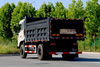 Kutipan pelat samping langsung yang disesuaikan sepenuhnya DF Kutipan ekspor truk sampah 4×2 disesuaikan Cummins/Weichai 210/190/240/260 horsepower_manufacturer Truk khusus off-road 4×4 15/10/20/15 ton produsen dumper_dua gandar ban belakang ganda yang menarik nomor telepon sapi dan domba sayuran dan biji-bijian