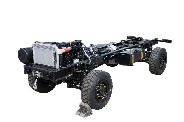 Penggerak kanan/kiri Allison otomatis 4×4 Cummins 330/300 tenaga kuda 12,8/11/6/8/9/10/12/13/14 ton truk khusus off-road Kategori III sasis_DF suspensi independen penggerak empat/enam_platform klasik penyelamatan darurat/pemadam kebakaran/eksplorasi lapangan/perlindungan lapis baja/operasi teknik/transportasi gurun/beban berat tambang dan kendaraan kelas atas/tujuan khusus lainnya modifikasi